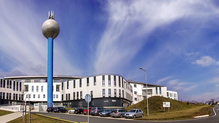 Končící ředitel NUDZ zřejmě cítil, že nemá podporu zaměstnanců, tvrdí Válek
