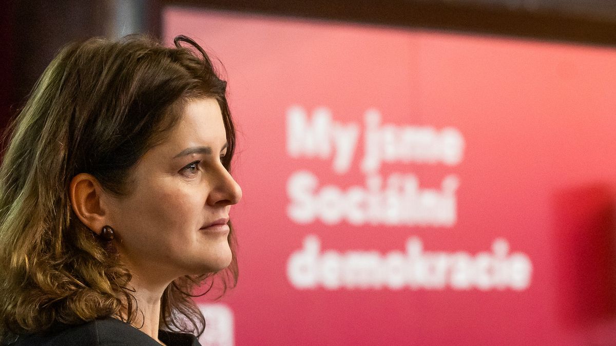 Jednání Maláčové s Konečnou drhne, spolupráce s komunisty štěpí SOCDEM