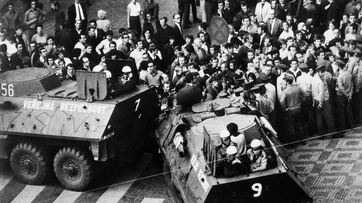 V létě 1969 jim komunisti zabili bratra či sestru. Až teď se dočkají satisfakce