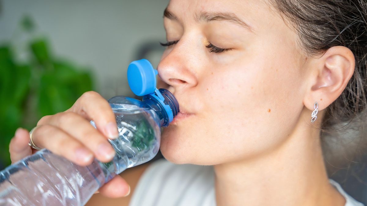Zastavte zálohování PET lahví, zdraží potraviny, žádají Fialu obce