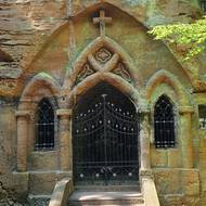 Sloupské skalní město - Modlivý důl, Skalní kaple Panny Marie Lurdské