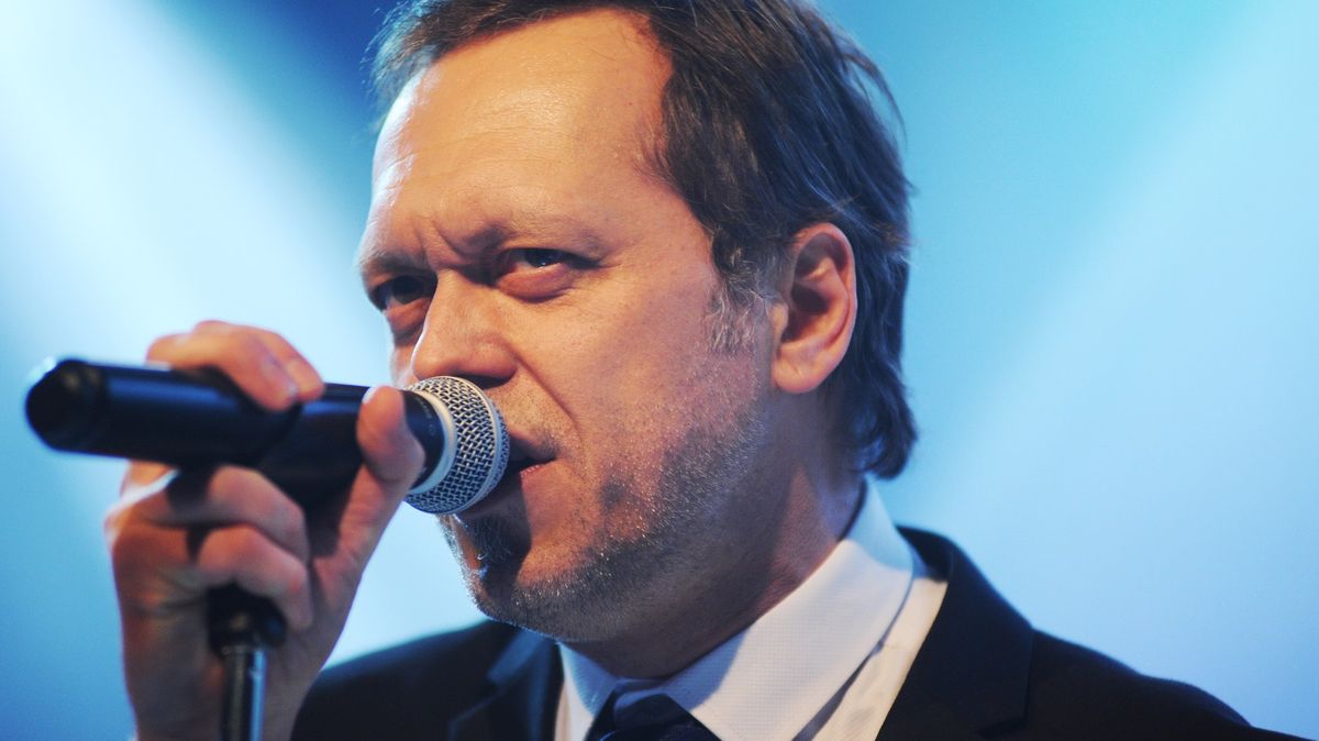 Novým zpěvákem ve skupině Lucie bude Viktor Dyk, nahradí Davida Kollera