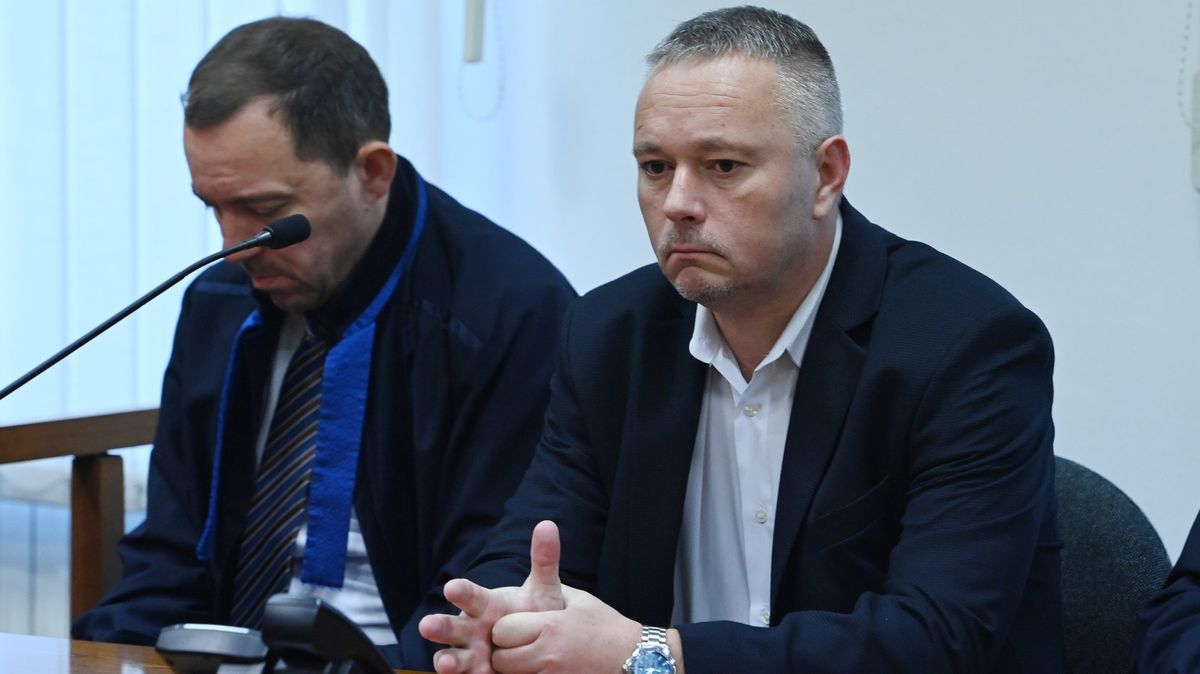 Vrchní soud poslal bývalého policejního náměstka Kadlece na 3,5 roku do vězení