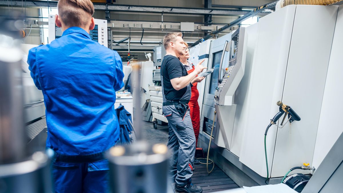 Německé fabriky omezují výrobu. Těžká doba západního průmyslu dopadá na Česko