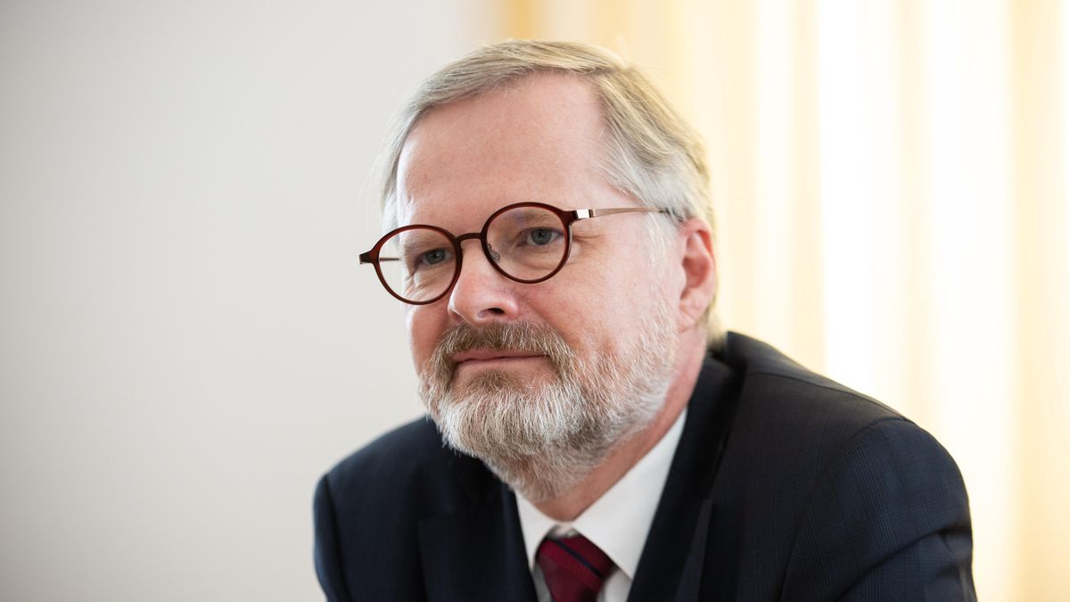Komentář: Prokletí premiérů. Na řadě je Petr Fiala