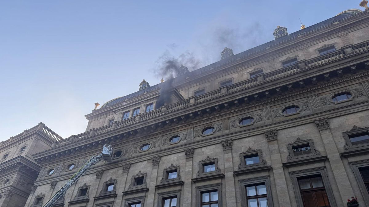 Požár v budově Národního divadla v Praze způsobil škodu 10 milionů