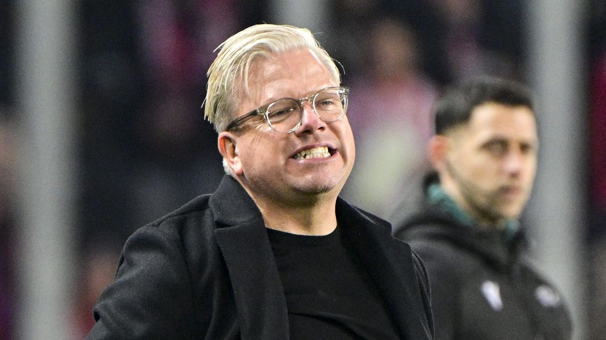 Sparta opakuje chyby a kupí nové. Friis nenachází řešení z krize