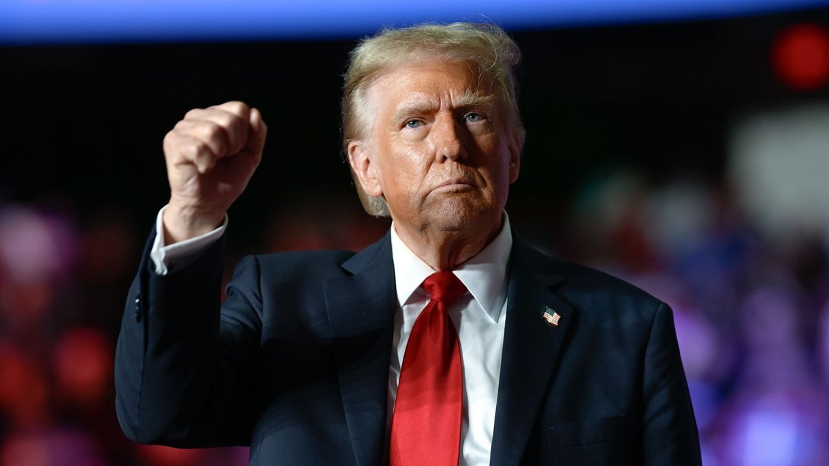 Bloomberg: Pět klíčových ekonomických dopadů prezidentských voleb v USA