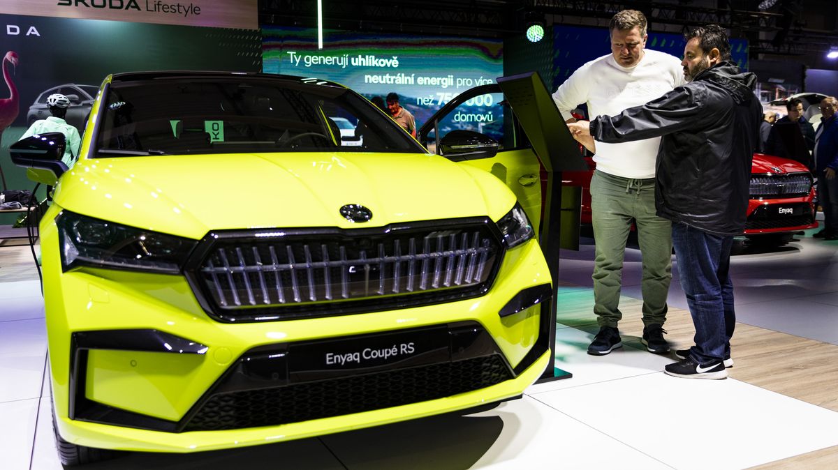 Fotky: Budoucnost? Na veletrhu se představují nejnovější elektromobily