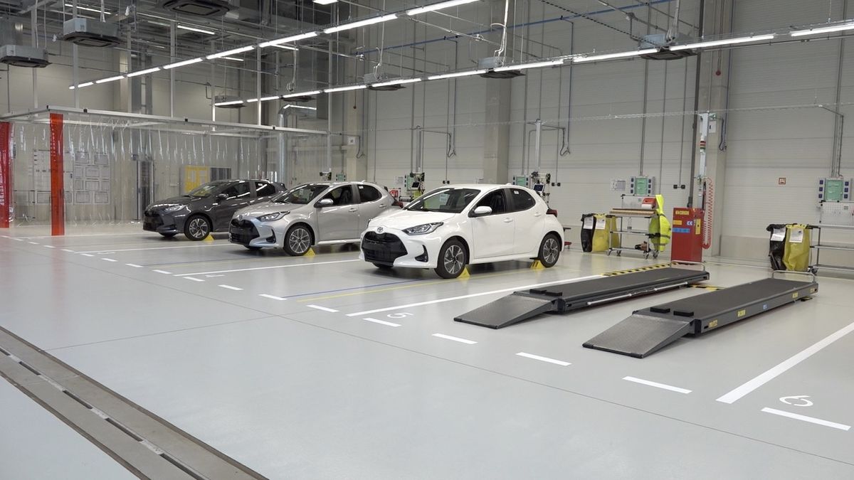 Změna, která přijde jednou za 100 let. Šéf kolínské Toyoty o autoprůmyslu