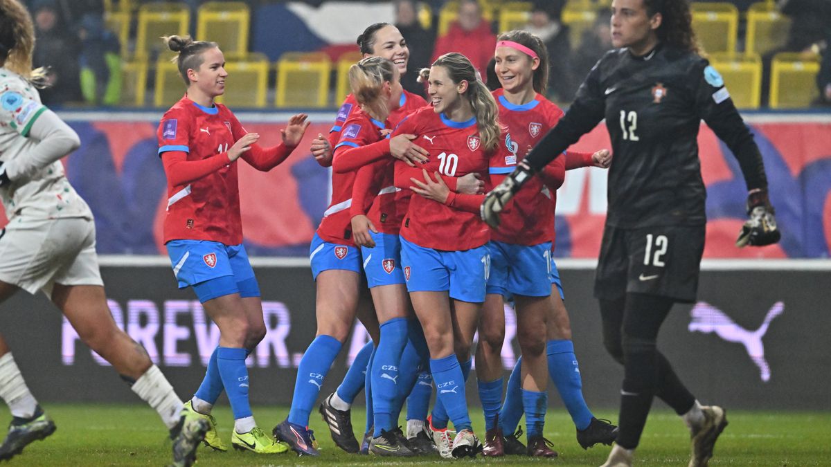 Ženský fotbal v Česku na vzestupu i bez EURO. Sáhne si na nové peníze?