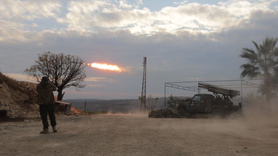 Syrští povstalci tvrdí, že začínají pronikat do strategického města Hamá