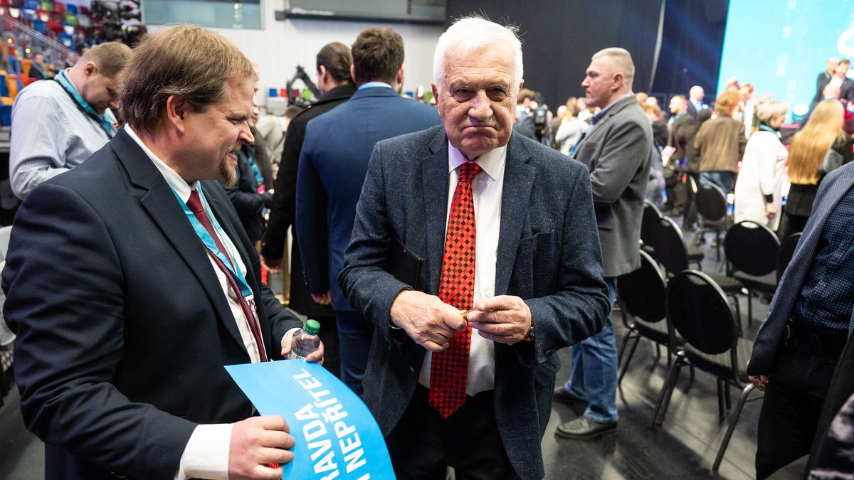 „Menší diplomatický skandál.“ Klausův strom na Slovensku padl