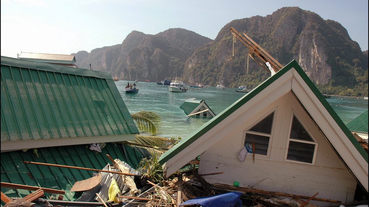 Archivní fotky: 20 let od tsunami, která připravila o život statisíce lidí