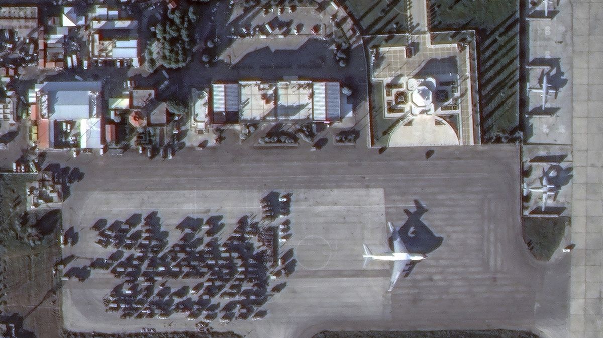 Nebývale rušno. Satelity odhalily přípravy Rusů na stažení ze Sýrie