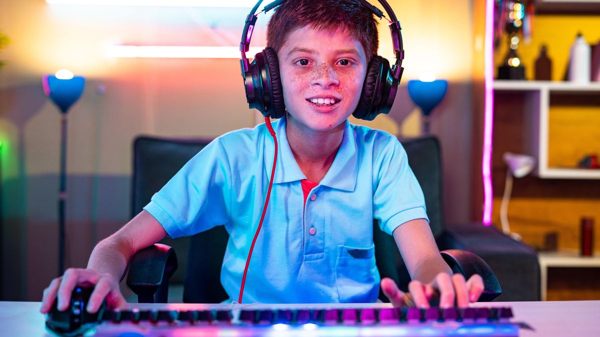 Co na tom vidíš? Proč děti tráví hodiny sledováním streamů a jak s tím naložit