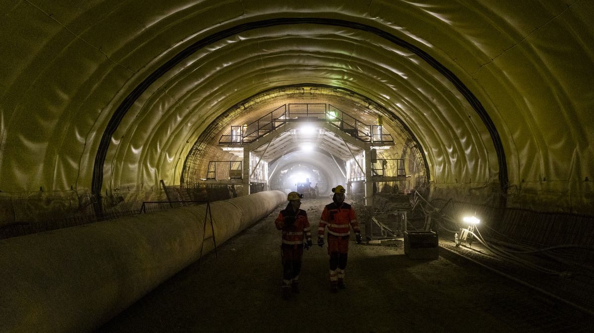 Klíčový posudek na tendr miliardové dopravní stavby je na světě