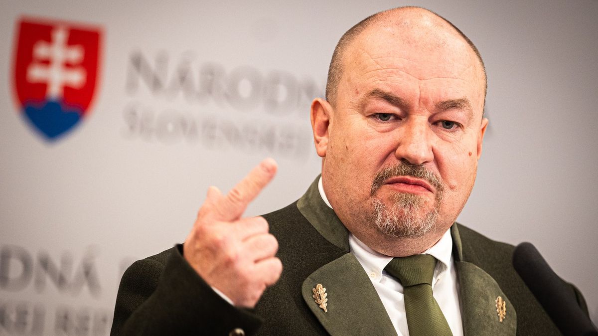 Tady je Huliakovo. Národovec vydírá Fica a zve Putina na medvědí guláš