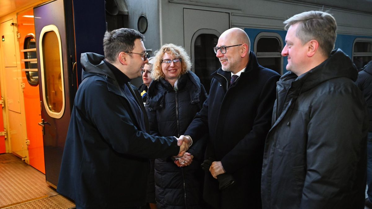 Lipavský dorazil do Kyjeva, bude jednat s ministrem zahraničí a premiérem