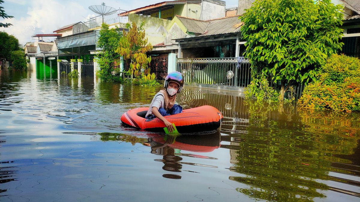 Po bleskových záplavách na indonéském ostrově Sumatra je 16 mrtvých