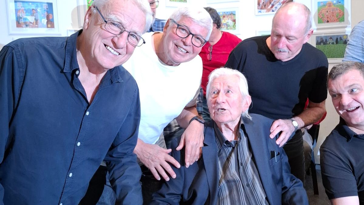 Fotky z oslav legendárního trenéra. Brückner bavil historkami