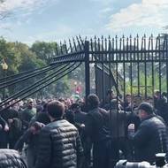 Zbytek území Abcházie ztratila Gruzie ve válce s Ruskem v roce 2008, po níž Moskva formálně uznala separatistický region za nezávislý stát. Tbilisi území považuje za okupované.