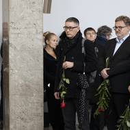 Jeden z účastníků pohřbu, někdejší mluvčí Hradu Jiří Ovčáček, na Benešovou před novináři zavzpomínal jako na člověka, který „žil pro spravedlnost a dokázal říct ne i politikům“. Zmínil také její nakažlivý smích.