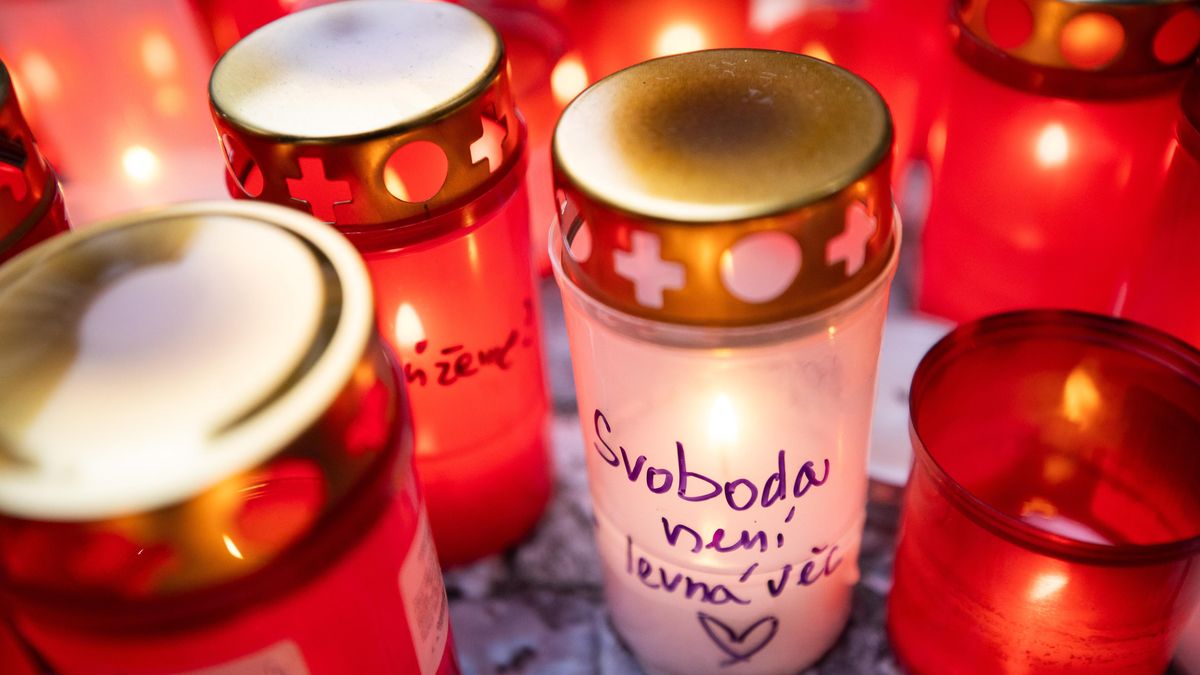 Vláda podpořila odškodnění pro lidi šikanované komunistickým režimem