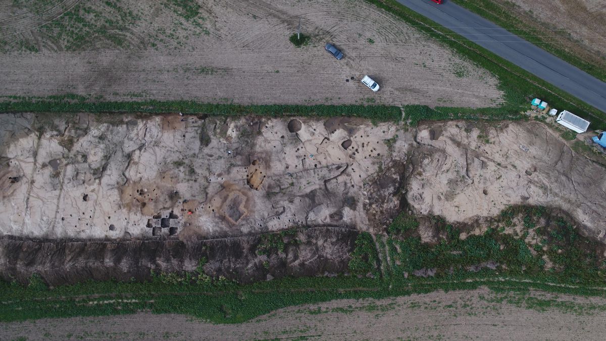 Fotky: Nečekaný nález. Archeologové v Opavě odhalili středověké sídliště
