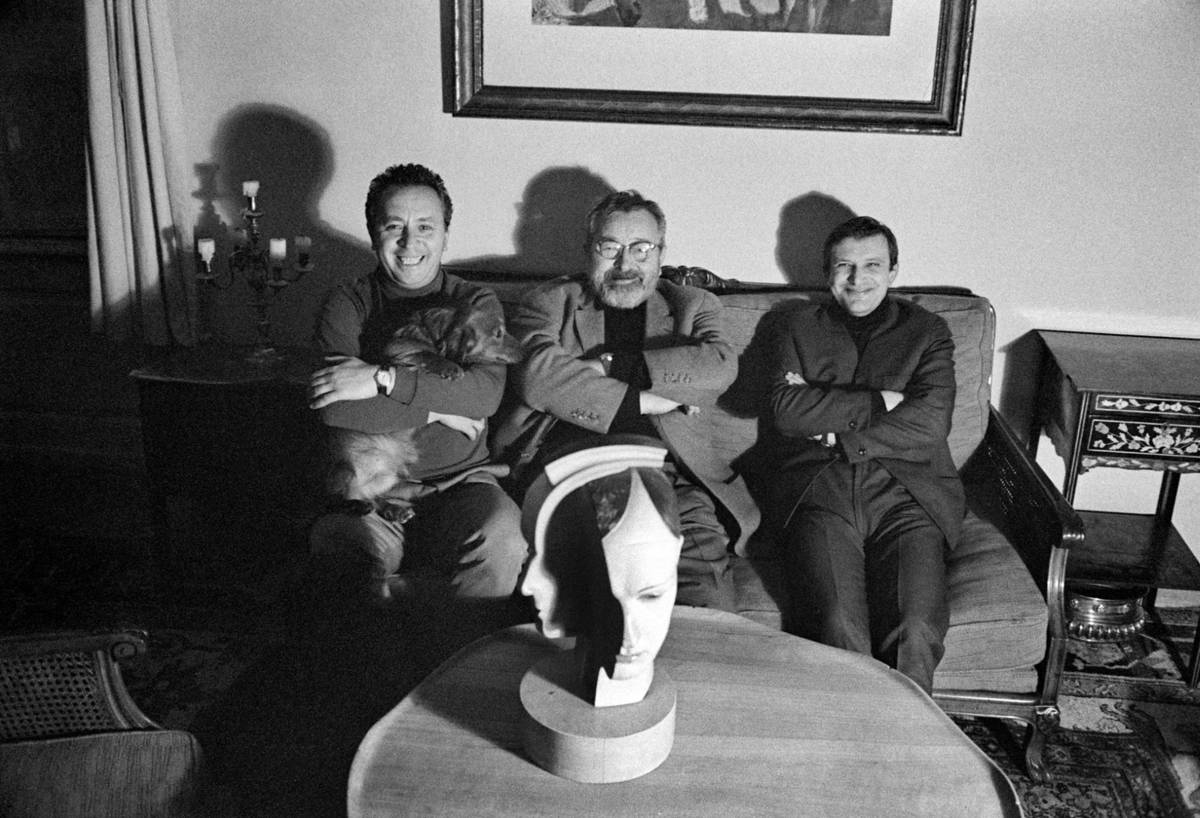 Miroslav Horníček, Jan Werich a Jiří Suchý, u Werichů na Kampě, 1966.