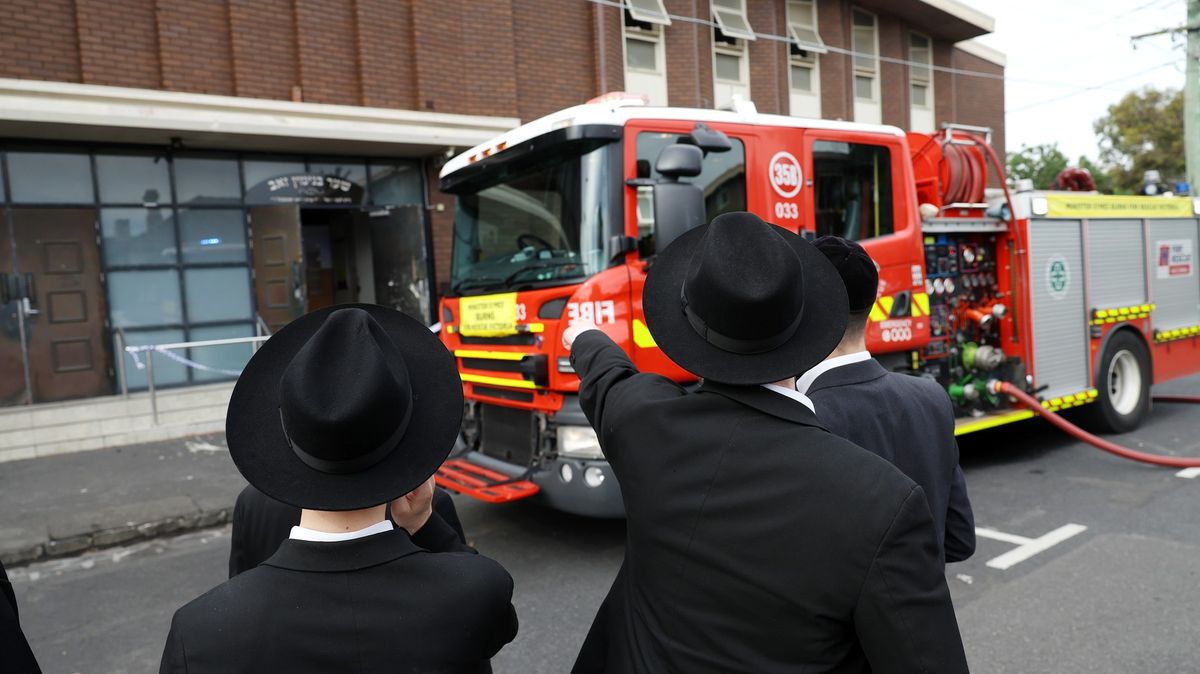 Požár synagogy v Melbourne byl podle australského premiéra založen úmyslně
