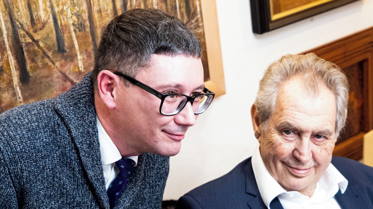 Pojišťovna chtěla dát zlaté padáky. Ovčáčkovi i partnerce končícího šéfa VZP