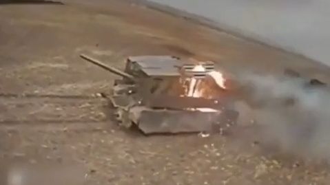 Video: Improvizovaná ochrana nepomohla. Ukrajinci použili proti tanku termit