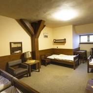 Jsou ve variantách po dvou, třech a pěti lůžkách. 