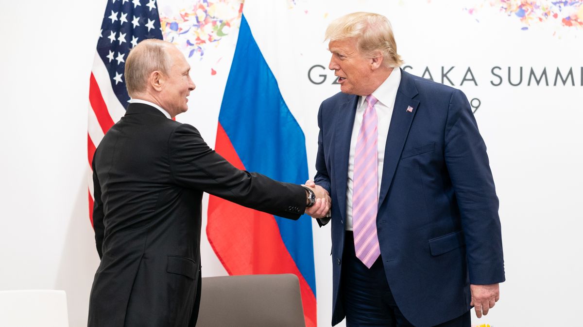 Návrhy Trumpova týmu na ukončení války se Moskvě podle Lavrova nelíbí