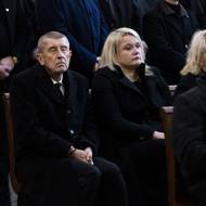 Pohřbu se zúčastnil i předsedy hnutí ANO Andrej Babiš.