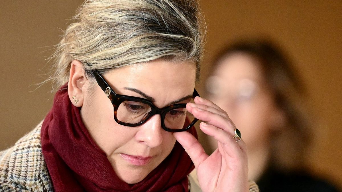 „Skončíš jako pes,“ křičela na Pelicota u soudu dcera znásilňované Gisèle
