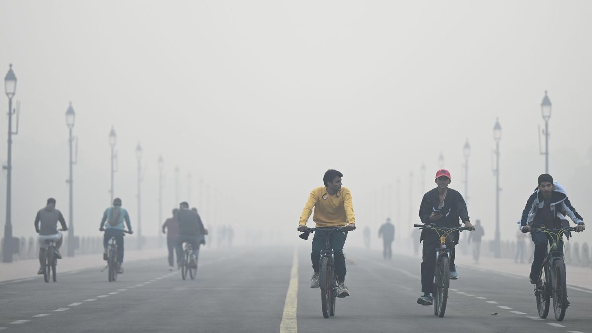 Fotky: Není vidět na krok. Indové se bojí, že smog zadusí i ekonomický boom