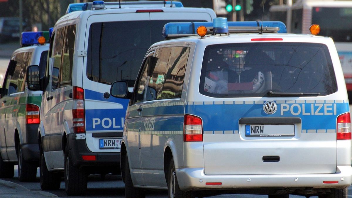 V německém Mannheimu najelo auto do lidí