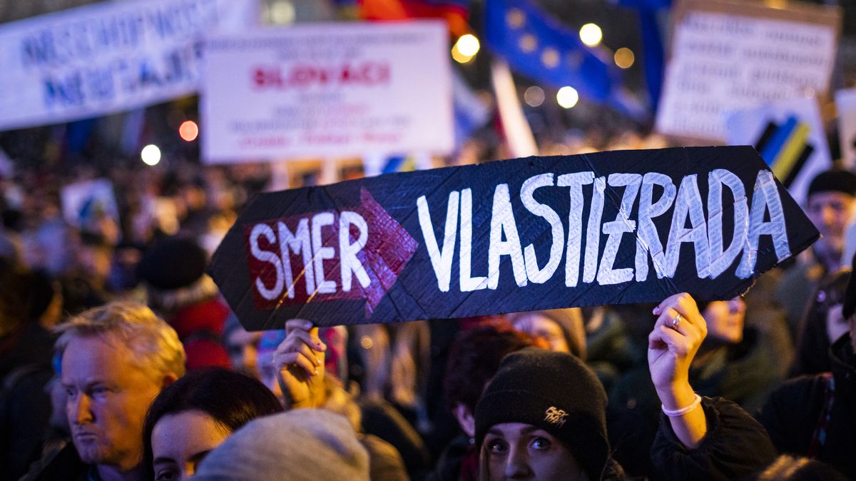 Jak se Fico radikalizuje. Volby, atentát, Moskva a „převrat“