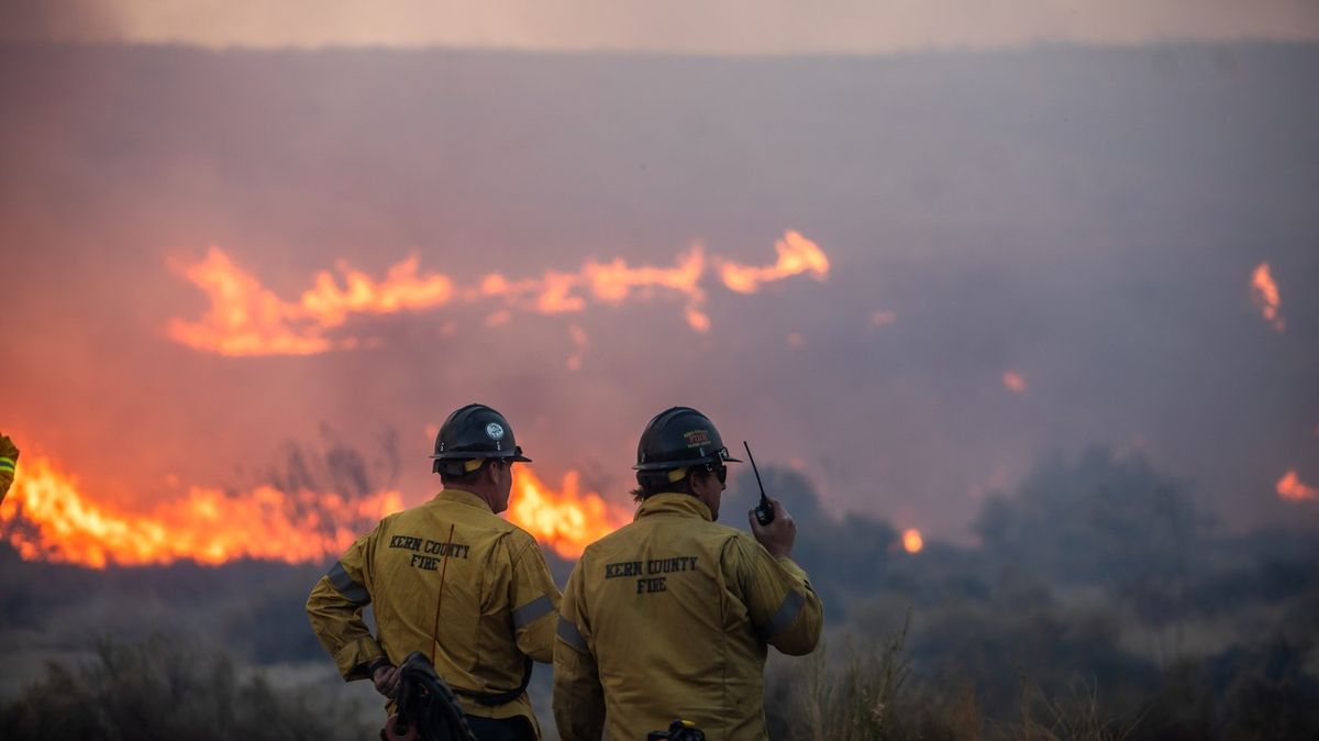 U Los Angeles se rychle šíří další požár, evakuovat se musí 20 000 lidí
