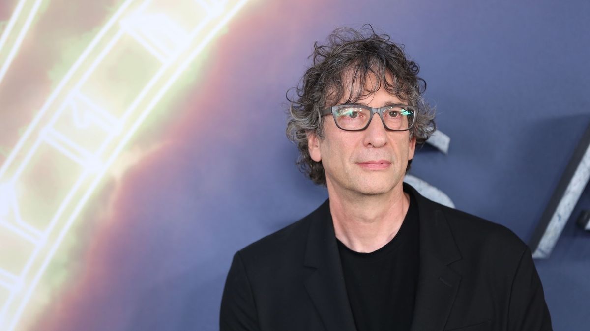 Britský spisovatel Neil Gaiman čelí obvinění osmi žen ze sexuálních útoků