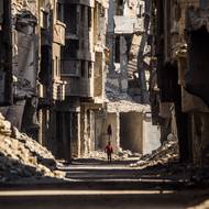 Uprchlický tábor pro Palestince Jarmúk na předměstí Damašku. Před syrskou občanskou válkou zde žil asi milion lidí, po ní jen čtyři nebo pět desítek tisíc.