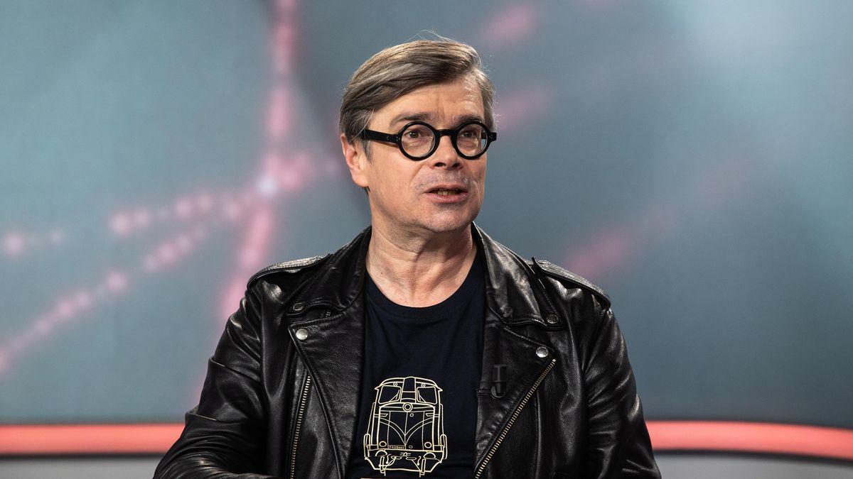 Máme se zatraceně dobře, lidé se ale nechávají strašit, říká Jaroslav Rudiš