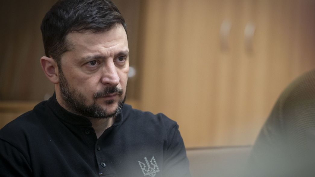 Zelenskyj řekl The Guardian, že v případě jednání nabídne Moskvě výměnu území