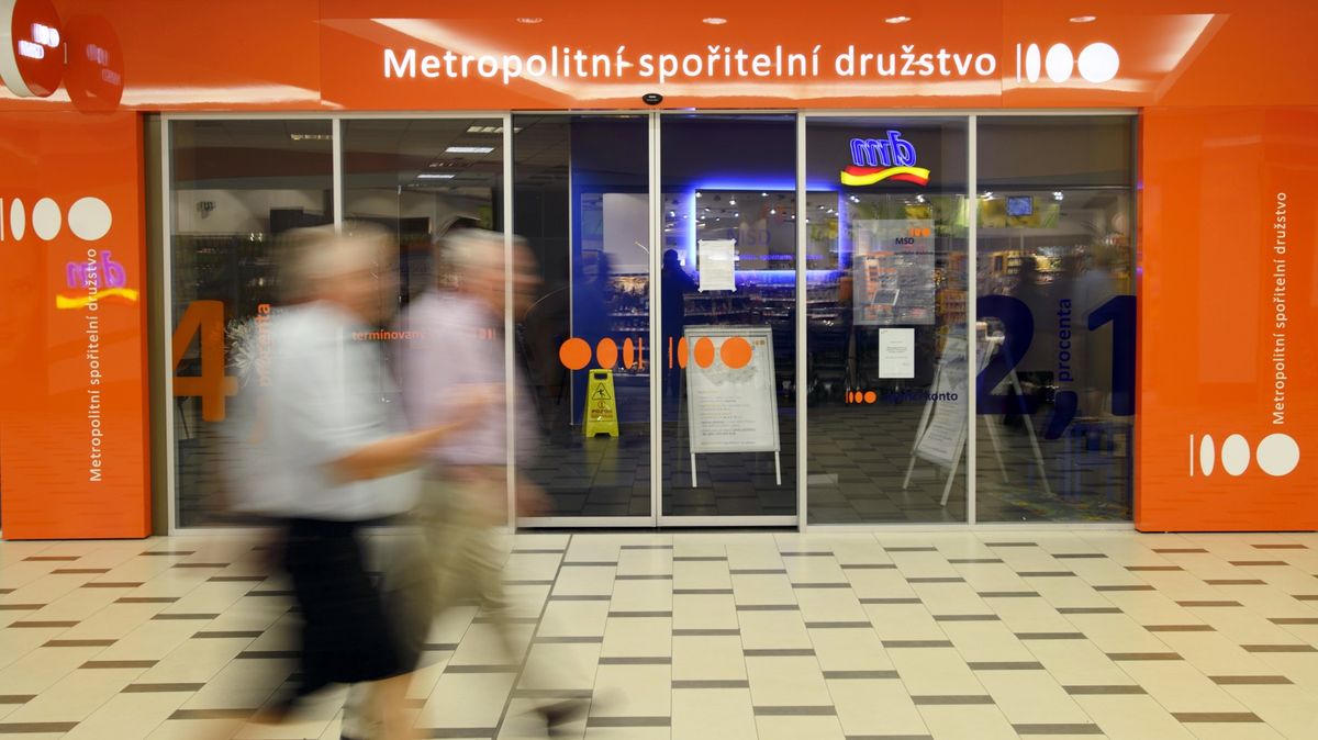 V kauze záložny, kde zmizelo 1,37 miliardy, zrušil soud osmiletý trest vězení