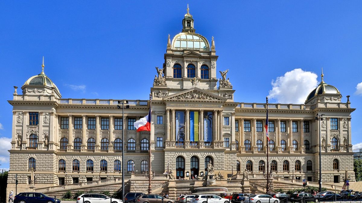 Národní muzeum v proměnách času. Od šlechtických sbírek po moderní expozice
