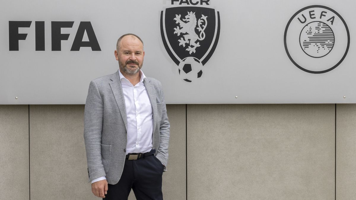 Boj o moc nad penězi ve fotbale. Opozice Fouskovi odvolala šéfa STES