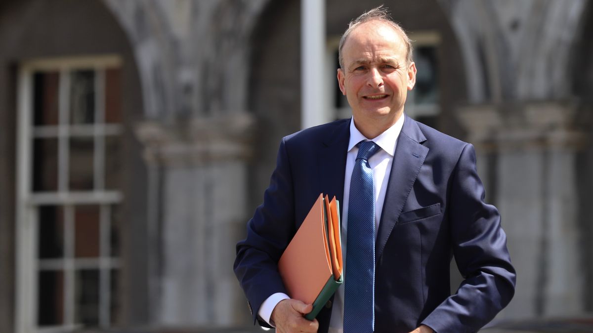 Irským premiérem se stal centrista Micheál Martin