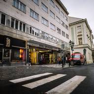 Stavba architektů Bohumíra Kozáka a Antonína Černého z 30. let minulého století se nachází nedaleko náměstí Republiky.